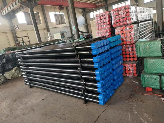 Tubo di perforazione per pozzi d'acqua con diametro esterno 114 mm 4 1/2&quot; Filettatura Remet nera