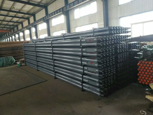 Saldatura di attrito d'acciaio del grado dell'asta di perforazione del pozzo d'acqua del diametro di 25FT 114mm alta, nero o blu