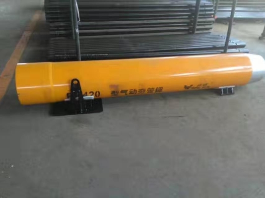 Il martello di piantatura del tubo pneumatico BH420 urta lungamente la forza 800T 2.8m gialli